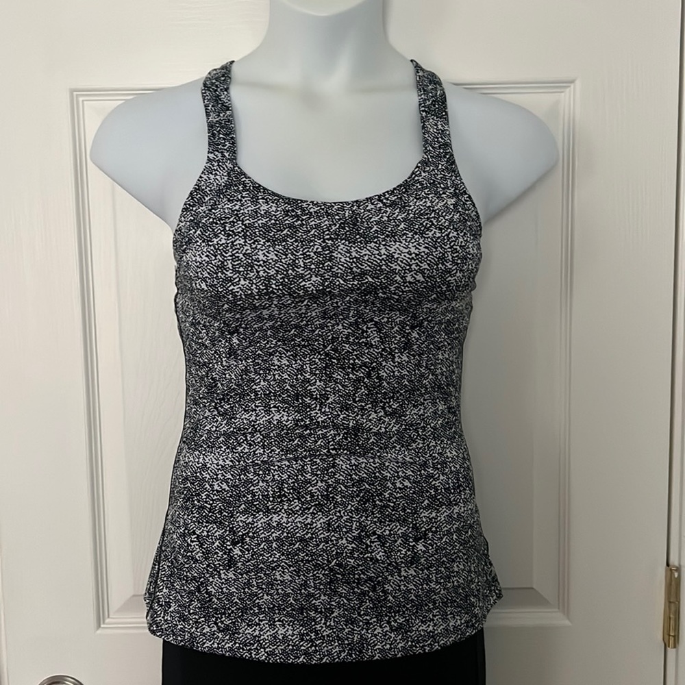 NWOT GapFit kissing back athletic tank top